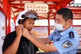 三轮车好消息：上路条件放宽，2类车暂不用考驾照，你的车符合吗图片