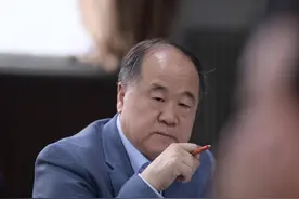 莫言：人性的本质就是，你越不服就干，越有人欣赏你图片