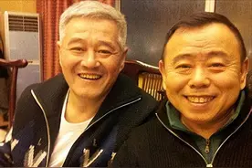 同是春晚钉子户，一个年年都被求复出，一个却人人喊打，差距在哪图片