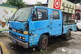 经典双排座 丨 方头蓝车漆，80年代末的五十铃轻卡/ISUZU ELF 630图片
