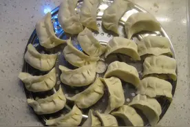 舌尖上的美食之江苏烫面蒸饺，爱吃面食的有口福了，健康又开胃图片