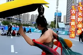 太美了，飞天女神在跑兰州马拉松！我却在评论区笑不活了！图片