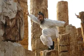 武林狠人“鹰爪王”陈子正，被泰拳王踢昏的那段往事图片