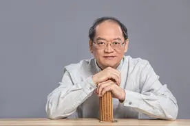 傅佩荣教授解答：《易经》究竟是一本什么样的书？它是不是迷信？图片