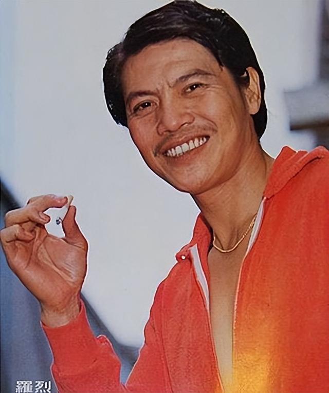 李姓明星有哪些男,9位已逝的男港星,每一位都让人怀念,最大96岁,最小