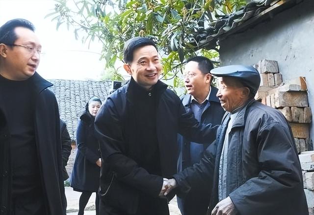 四川市委书记落马：不贪不赌不嫖，清正廉洁却被判刑，罪名还不轻