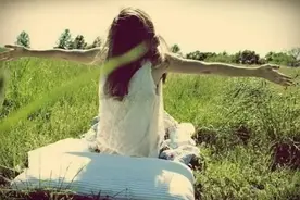 一个人最大的成熟：不断提升自己图片