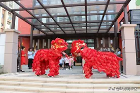 多图直击！高新区开学第一天，“新”意满满！图片