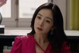 杨幂营销翻车了？新剧悬浮还怪观众不懂欣赏，被指又当又立图片