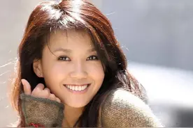 王蓉：凭《我不是黄蓉》走红，砸伤主持人，跌落的口碑能否回去？图片