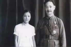 郭翼青：17岁嫁给54岁将军，两人恩爱33年，去世后葬在八宝山公墓图片