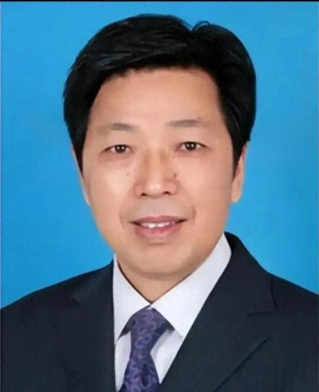 8月27日下午,又有15被查落马,个个贪得无厌,履历完美