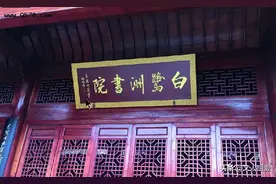 兄读名校弟读村小，20年后兄弟命运迥异，村里人感叹弟弟运气真好图片