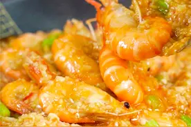 蒜蓉虾家常做法，在家做不油炸轻松完成蒜蓉虾简单又美味图片