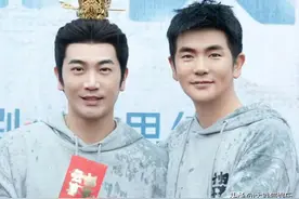 谁敢信这俩小老头已经50岁了？两代“花满楼”，一个比一个会保养图片