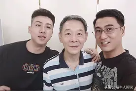 老戏骨李光复俩儿子近照曝光！长子热衷于打高尔夫，次子高大帅气图片