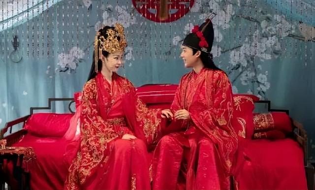 古人为何称原配为“结发妻子”，不仅仅是头发拴在一起，寓意深远，不可不知