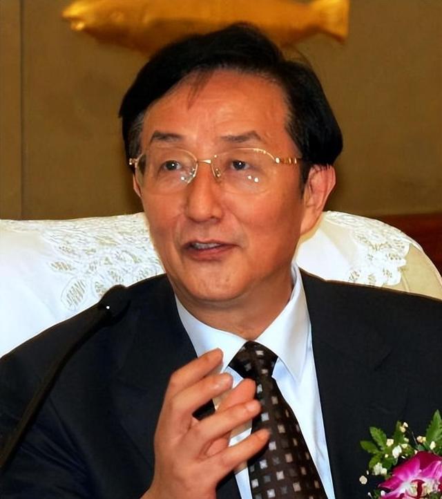 敛财成性，包养情人分为东宫西宫的中央政治局“巨贪”委员终落马