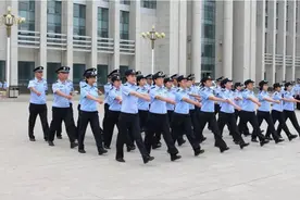 辅警喜迎好消息，满足四个条件可以当公务员，编制不再遥不可及图片