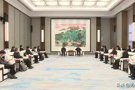 张超超与中国农业科学院院长吴孔明、党组书记张合成一行进行工作会谈 并出席市政府与中国农业科学院签约仪式图片