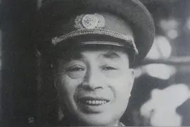 1954年杨至成去青岛疗养，失踪25年的前妻突然上门：尽快安排见面图片
