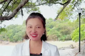 中国最奇特的村子，荡个秋千就出国了。一寨两国，如果让你去住，你愿意住多久呢？#银井寨 #芒秀寨 #云南 #一寨两国 #全能导游视频封面