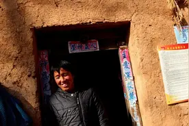 双性人的日子到底有多苦？独自一人躲深山生活数年图片