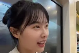 原图出现，黄老师面容大变样，美颜成真实面具？图片