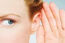 “耳朵底子”，其实就是慢性化脓性中耳炎图片