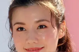 明星夫妻吃顿饭也如此奢华图片