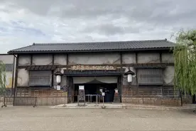 日本空手道高手酒后逛鬼屋，把演员踢成重伤，还向鬼屋索赔550万图片