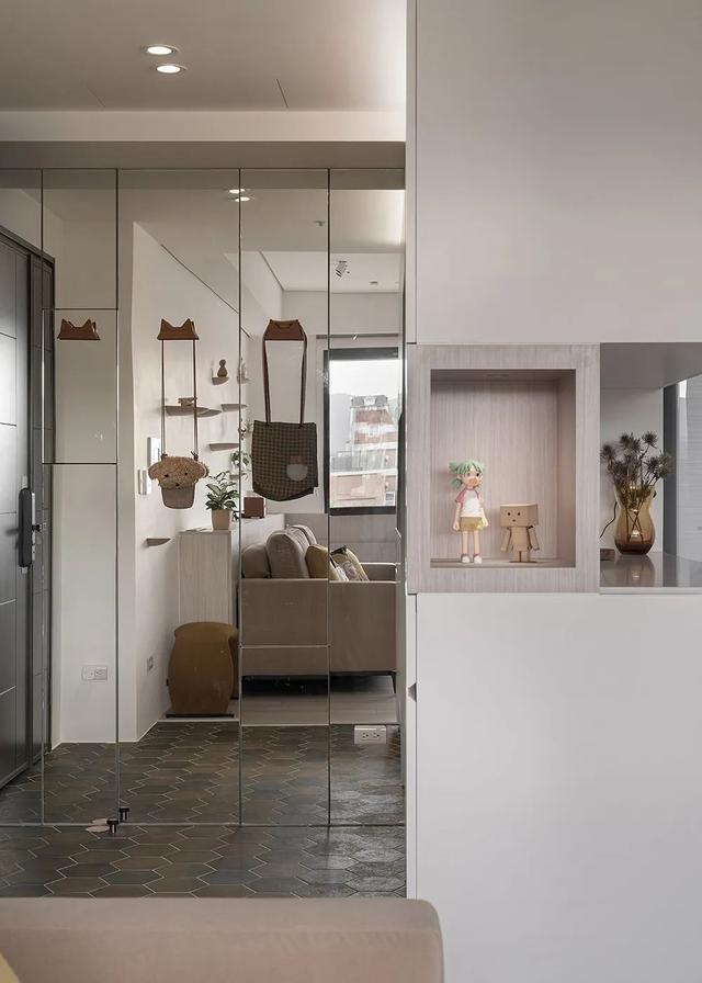 哇喔，反传统设计！屋内漂浮一座座猫屿，成为笑声满满的亲子猫宅