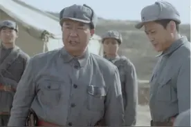 彭老总封神之战，炮轰10余万马家军，血洗西北报红军之仇​图片