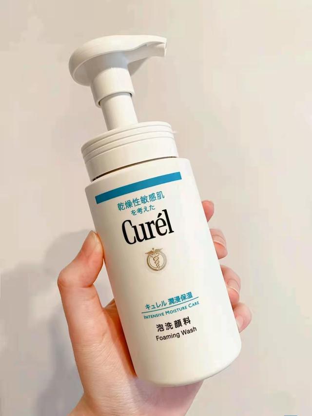 屈臣氏洗面奶红榜：珂润温和，花印清洁力优秀，多芬也不错
