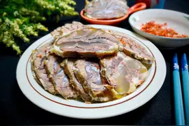 我家拿手的卤牛肉，只需这几样配料，牛肉酱香浓郁，不散花缩水少图片