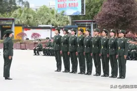 队列会操，女兵夺冠图片