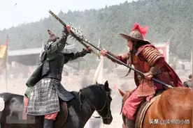 看过四大名著才发现，用铁棒当武器的人，都不是好惹的图片