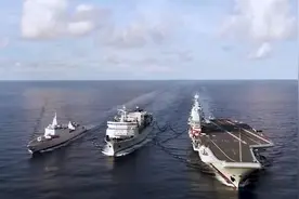 山东舰用英语喊话透露更强话外音：警告美国双航母，我们准备好了图片