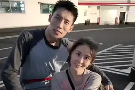 恭喜！中国乒乓球又一对冠军小情侣诞生，郎才女貌太般配图片