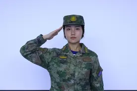 满足以下3个条件即可加入基干民兵，21式作训服到手！图片