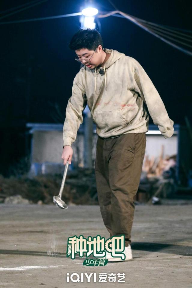 《种地吧》呼兰徐志胜差点花钱成乙方 全员搬运4000盆玫瑰
