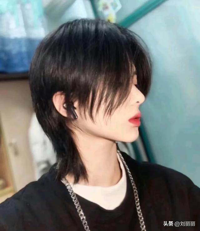 4种爆火的女士发型,立体时尚有气质,你最心动哪一种(时尚短发女图片大
