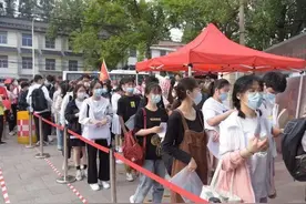 2022高考外语试题难吗？看考生是怎么说的图片