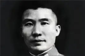 王耀武出狱后，娶了一个普通女教师，妻子瞒着他有个私生女图片