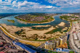 国庆航拍湖南益阳之-资江和桃花江交汇处的桃江县城图片