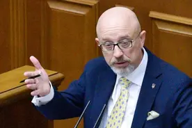 乌克兰没能加入北约怪默克尔，乌防长：美国都同意了，却被她拦下图片