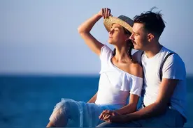 一个男人有多爱你，从他和你“接吻”的方式就知道了图片