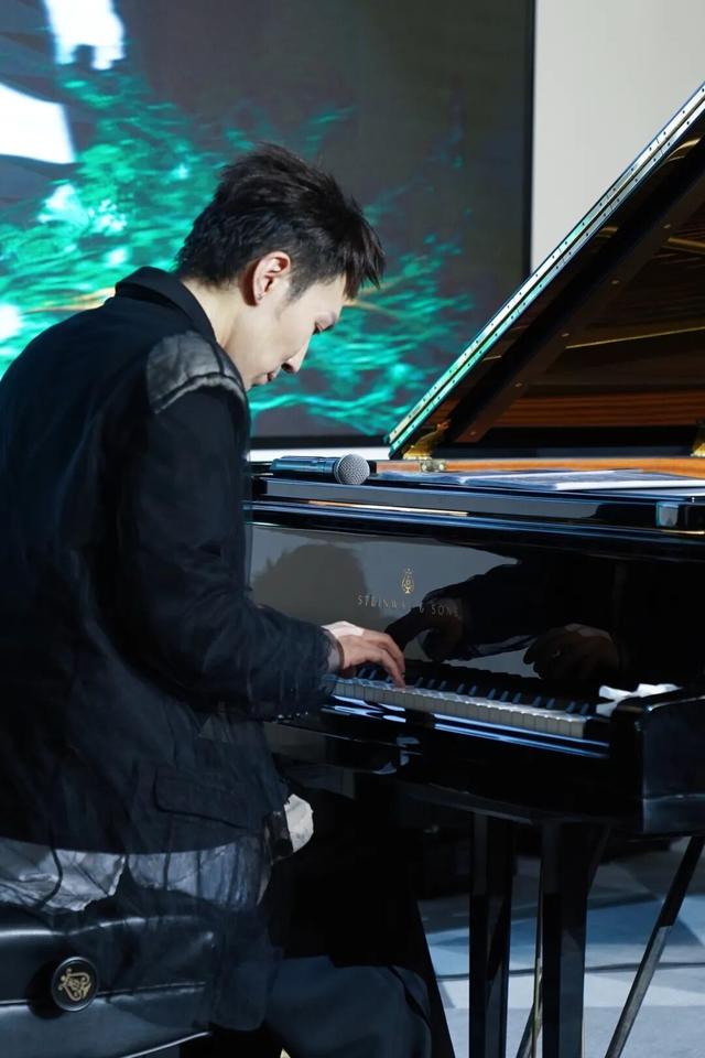 专访龚钰祺：琴键下的月光动物园