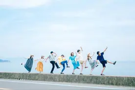 不再尴尬！朋友合照这样拍，真好看图片