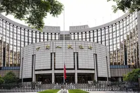 央行称：私人存取款超过5万将取消登记，国家发出什么信号？图片